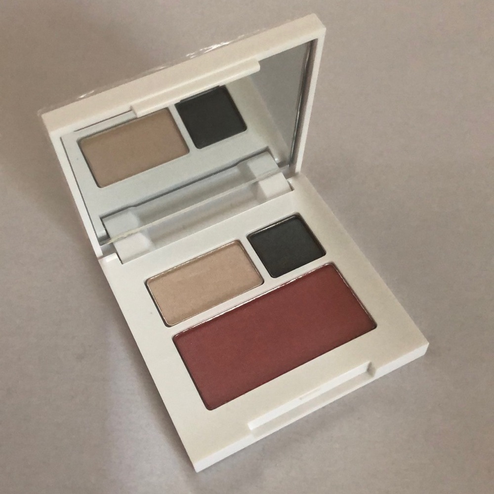 CLINIQUE Eyeshadow Blush Travel Palette Travel Size NWOB